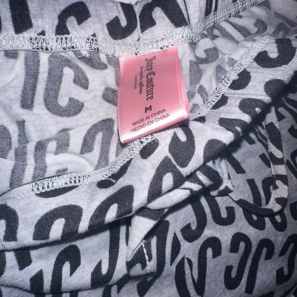 Juicy Couture 3 piece robe and pajama Set - Picture 6 of 6
